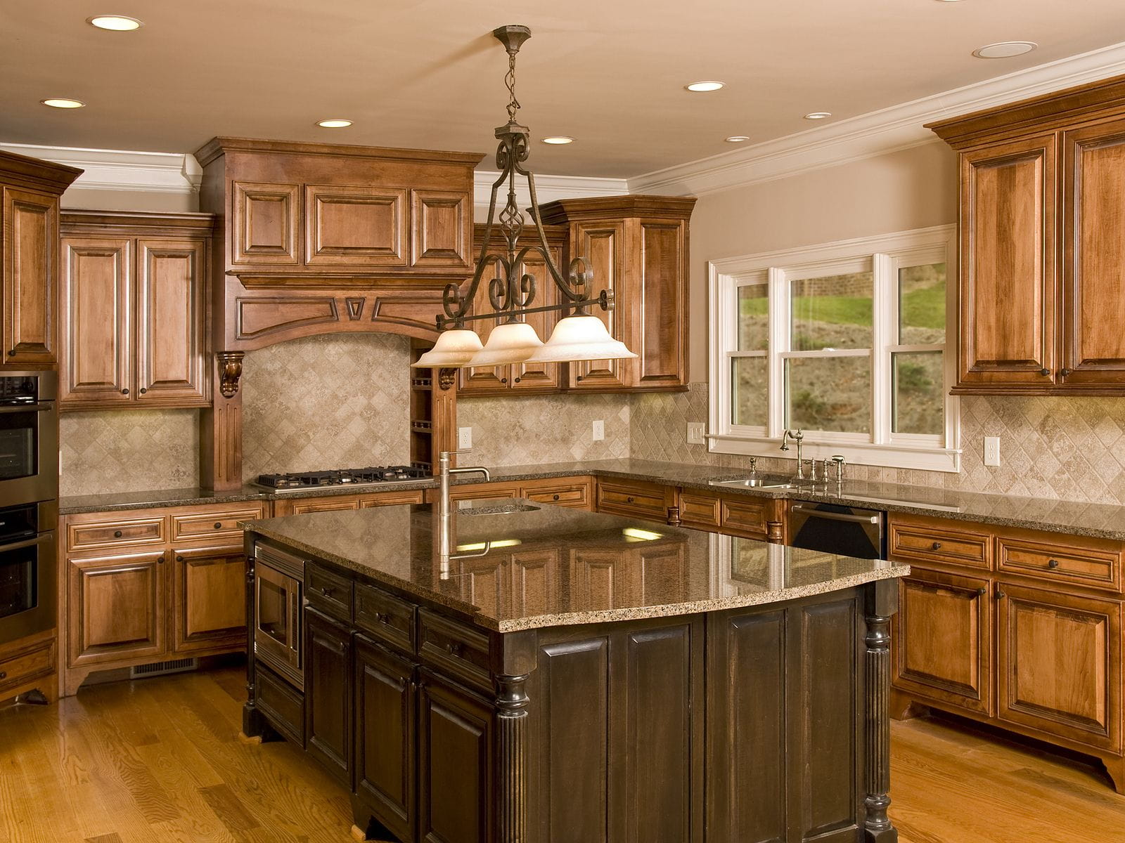 Laminate-countertops-in-kitchen